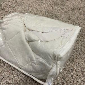 New in bag bamboo waterproof crib mattress pad